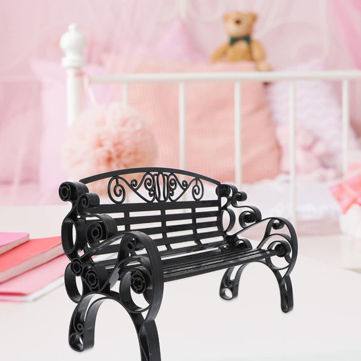 jojofuny 2Pcs Miniature Park Bench Models, Black 1:12 Dollhouse Furniture, Realistic Mini Outdoor Bench Decor for Dollhouse, Micro Landscape, Photography Props, Garden and Patio Display for Collectors