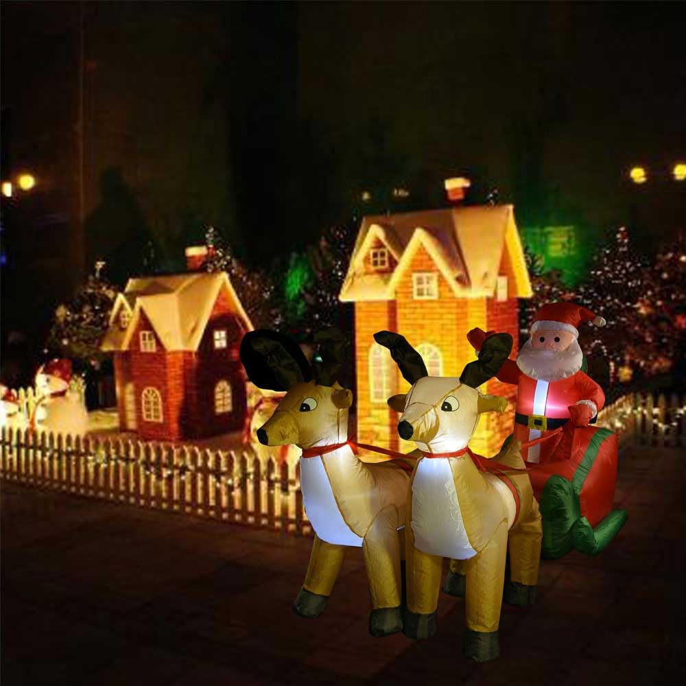 BAKAJI Babbo Natale Gonfiabile su Slitta con 2 Renne, Decorazione Natalizia Autogonfiabile, Lunghezza 240 cm con Kit di Fissaggio per Esterno, Illuminazione LED con Protezione IP44, Addobbo Natalizio