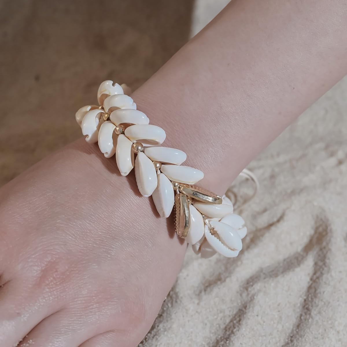FUTIMELY Starfish Shell Bracelet Gold Chunky Starfish Bracelet Bohemian Pearl Charm Bracelet Mermaid Costume Jewelry for Women (Gold1) - Image 2