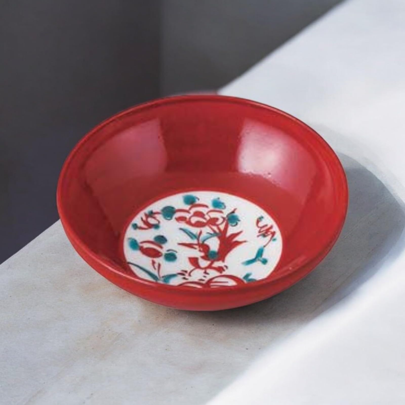 ???(Sho Bifu) Takumikaze Arita Ware Small Bowl, Vermilled Flower and Birds Sake Cup, Small Included, Made in Japan