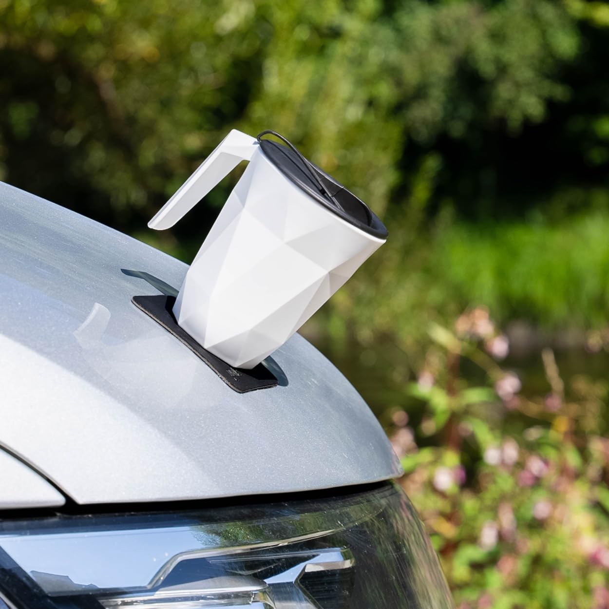 Kubek z uchem TO-GO z metalowym nano-żelowym podkładem BLACK