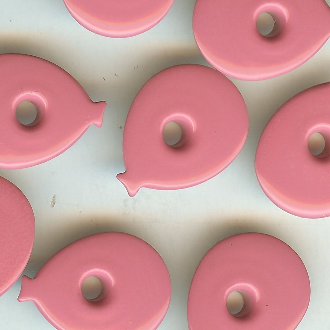 3/16" Pink Top Painted Aluminum Balloon Eyelets - 50 Pack