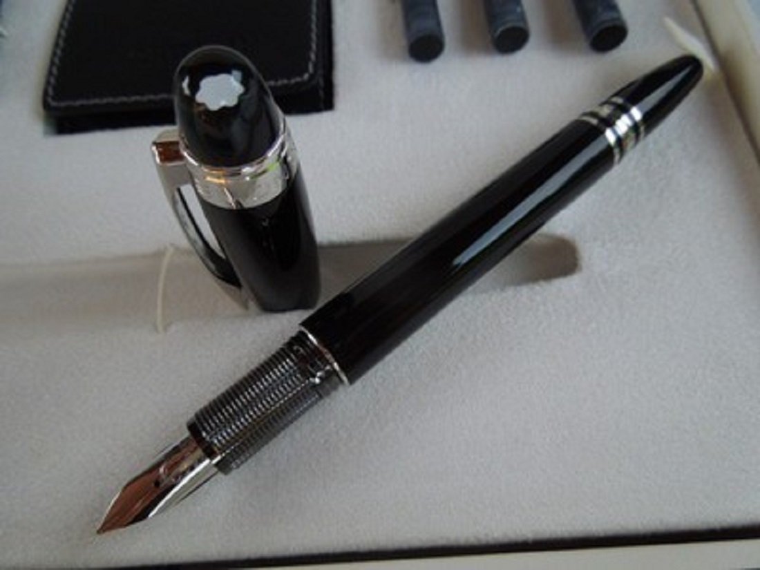 Amazon | Montblanc万年筆Mediumペン先Starwalkerブラック樹脂従来