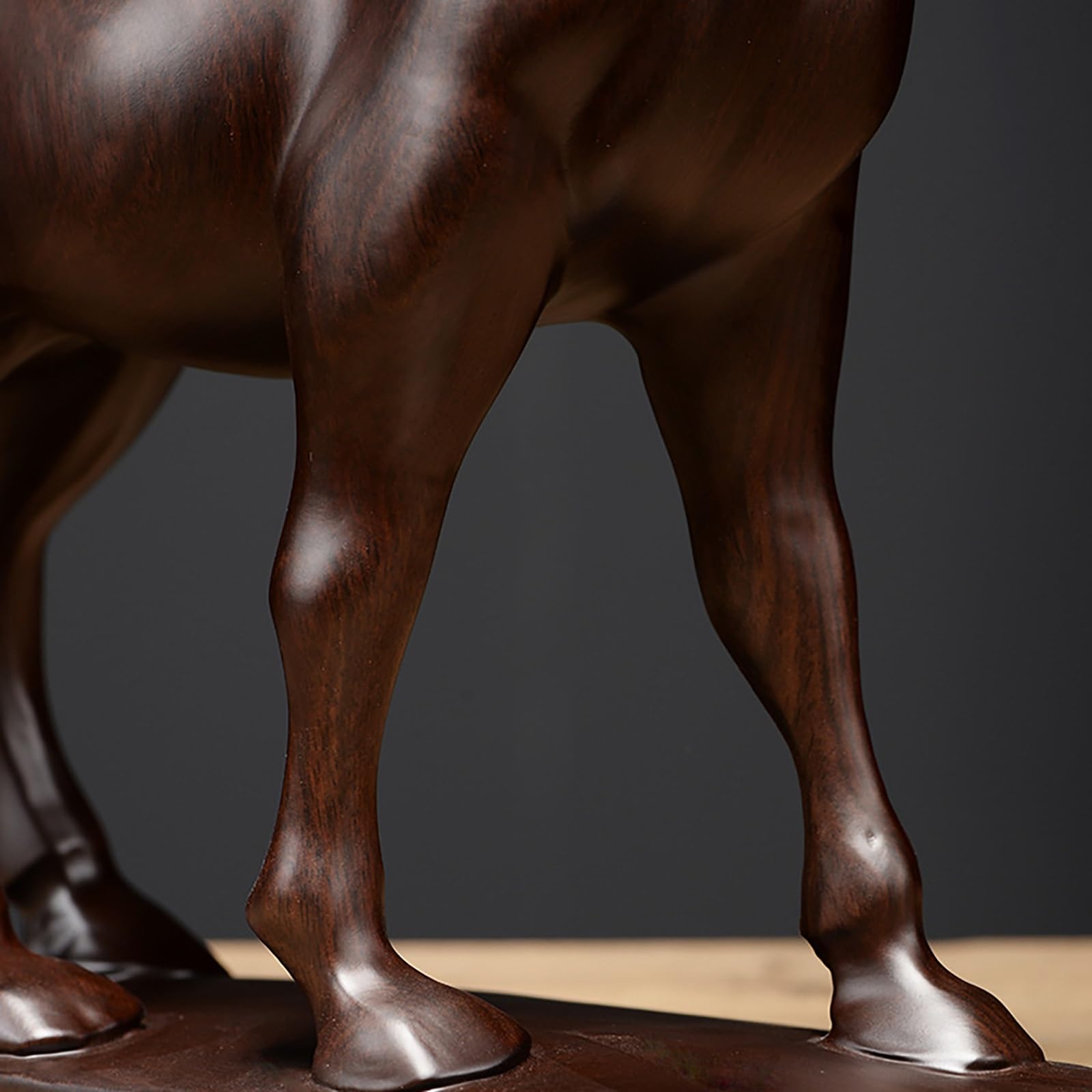 Amazon.co.jp: ブラックエボニーの木彫りの馬の置物、成功の象徴