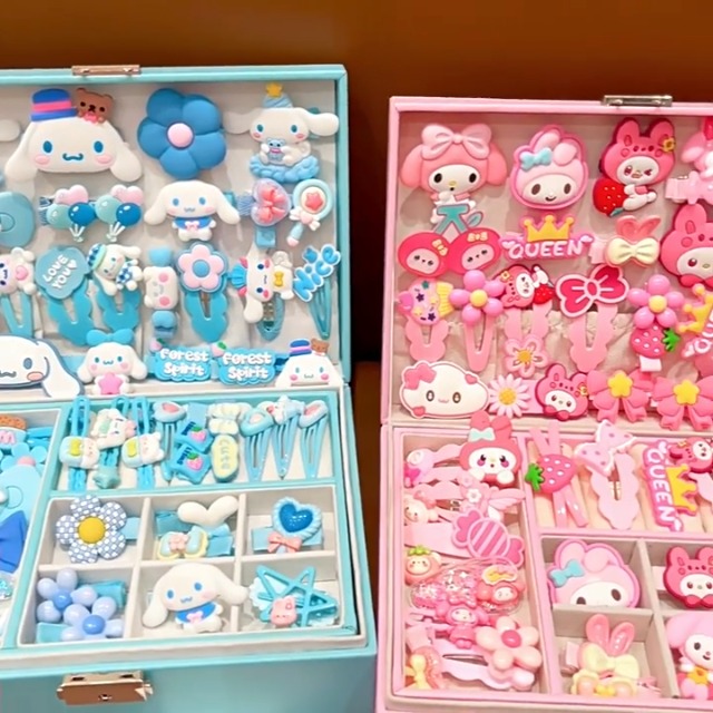 no.85 ハンドメイド　小さくても存在感のあるヘアアクセサリー✩.*2点セット no.85 ハンドメイド 小さくても存在感のあるヘアアクセサリー✩.*2点