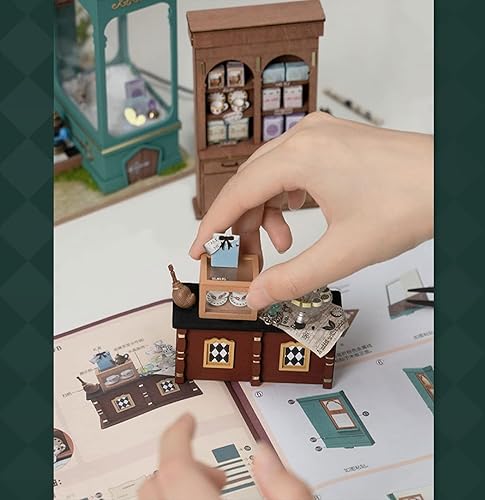 Miniatura 16 de Rolife - Kit de casa en miniatura para bricolaje, kit de fabricación de casa pequeña con muebles para adultos, decoración de Halloween, Navidad