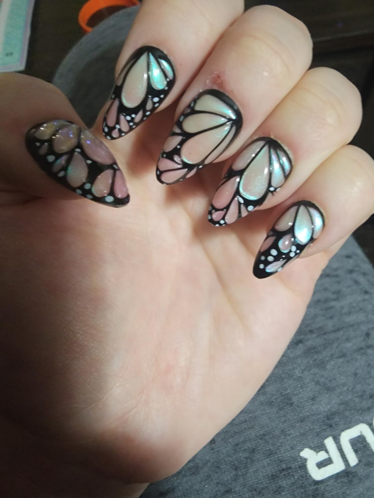 QQPPOLIU Press-On Nails Package Contents