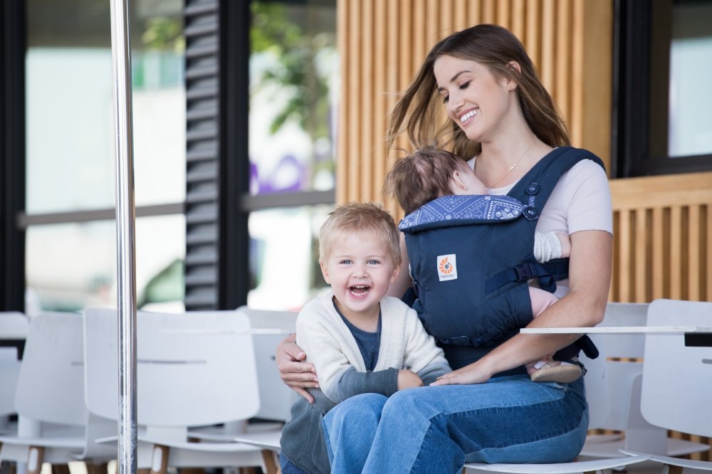 Amazon.co.jp: エルゴベビー (Ergobaby) 抱っこひも おんぶ可 [日本 