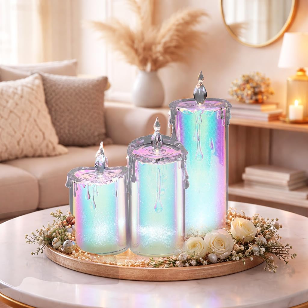 MOMENTS IN TIME Set di 3 candele olografiche a LED senza fiamma, in acrilico, con cera gocciolante realistica e effetto fiamma, decorazione per la casa. Dimensioni: 14 cm, 17,8 cm, 24,1 cm (batterie