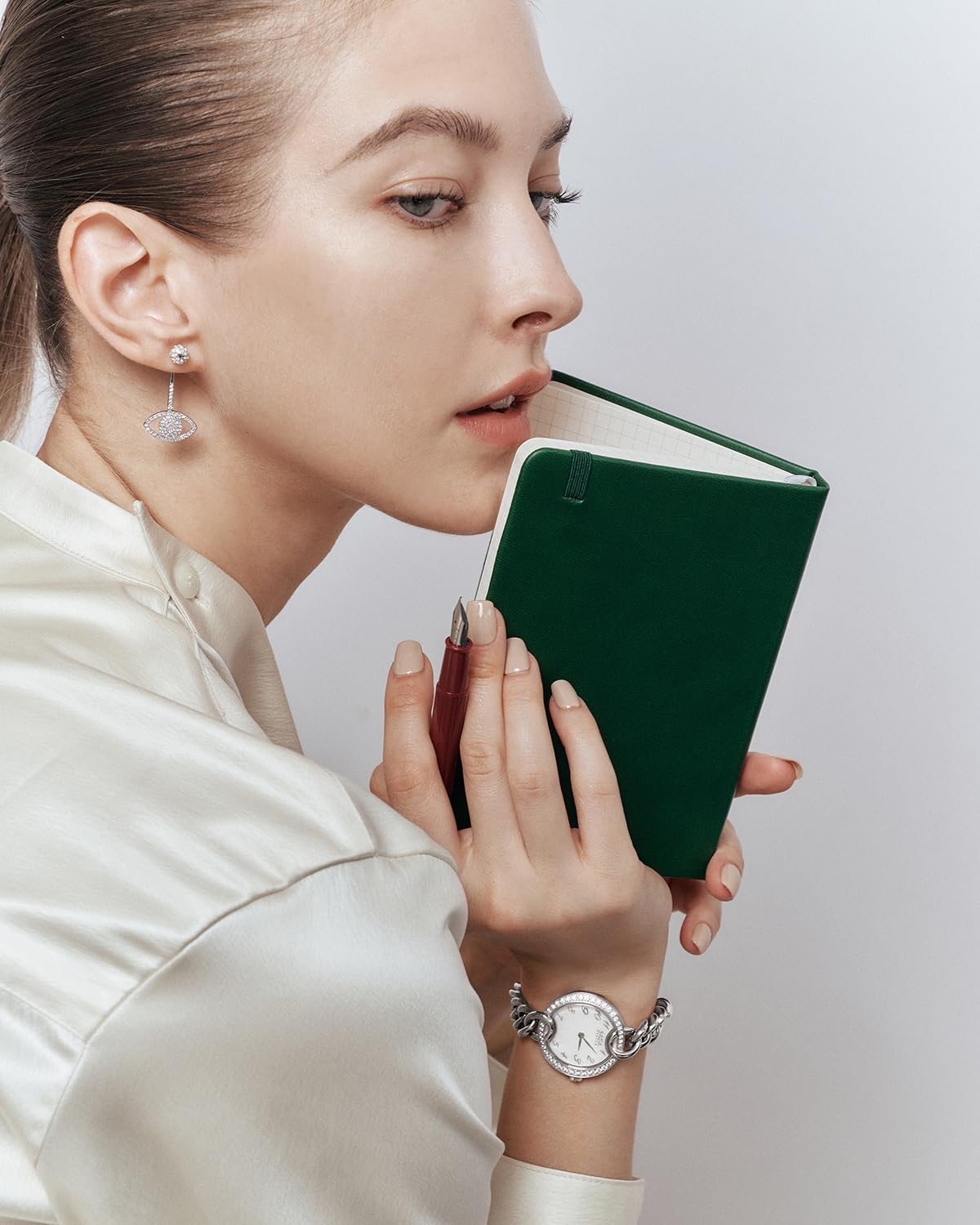 SAGA Chain Women's Luxury Watch - MOP Dial, 40 Danube Crystals, Swiss Ronda Quartz Movement, 30M Water Resistant, 316L Stainless Steel Strap - Image 5