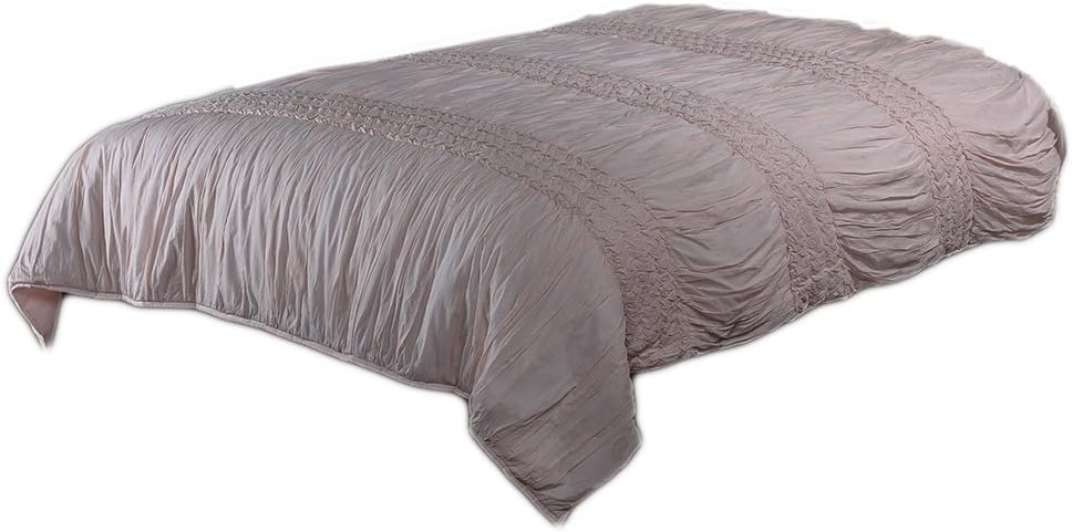 Rizzy Home | BT3141 | Polyester Quilt | 106"x92" Pink Solid Textured