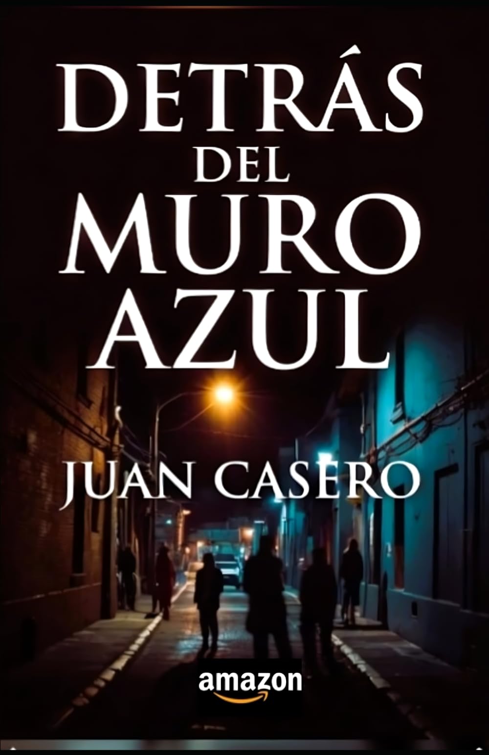 Detrás del muro azul