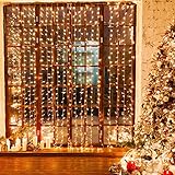 🎄🎄🎄【LED Luz de cortina】 El tamaño de la cortina de luces es de 3m * 3m 300 LED luz blanca cálida, 10 cadenas de cortinas de luz, cada cadena de 30 luces LED, las luces se pueden conectar entre sí. Después de la conexión, puede ser controlado por el controlador para crear un hermoso efecto de cascada