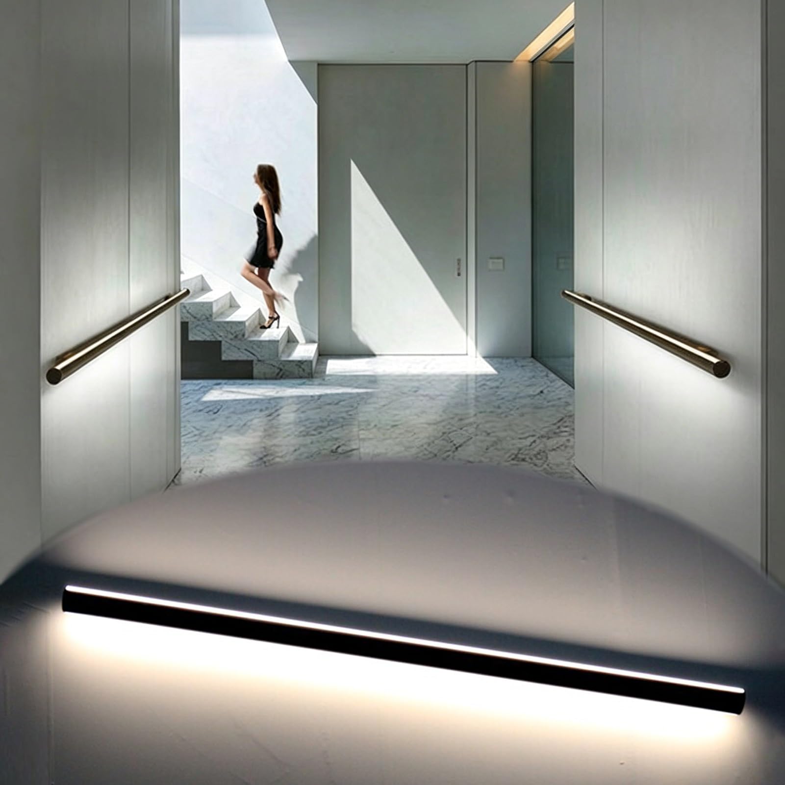 Rampe escalier lumineuse montée et descente pour veiller sur vous