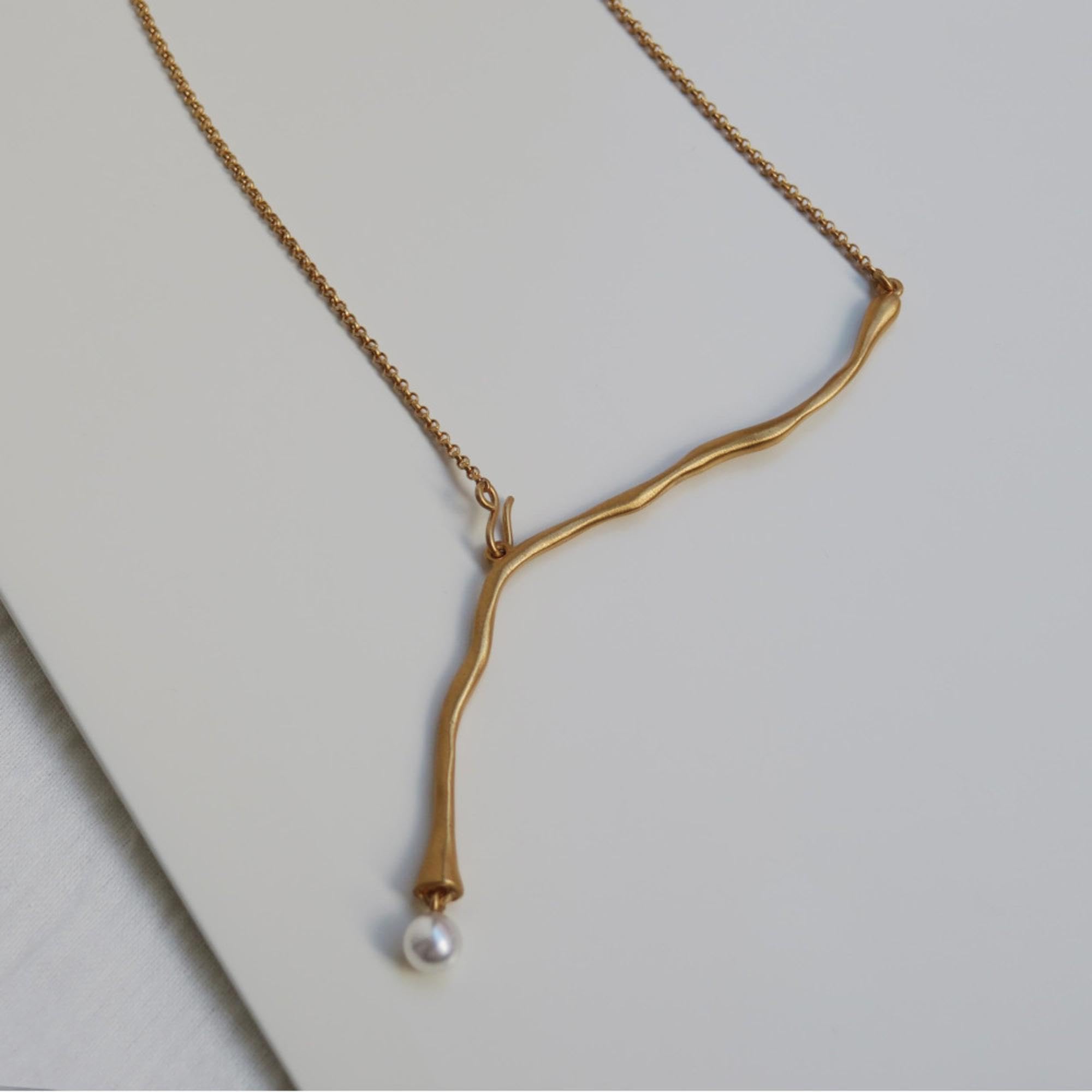 GARGANTILLA DORADA ECLAT | Diseñada por Joidart | Colección Eclat | Metal con baño de oro de 24 K | Cristal de Murano