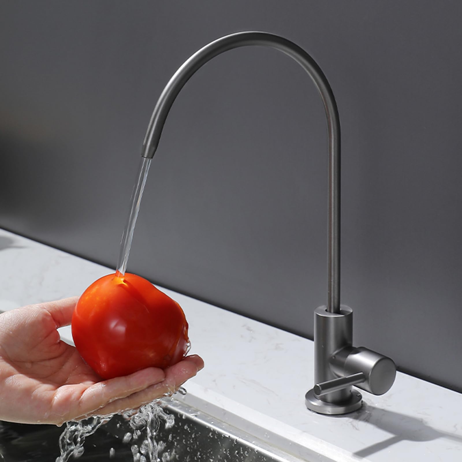 faucet Krany filtrów wodnych, zlewozmywak z ulewem gnili szary