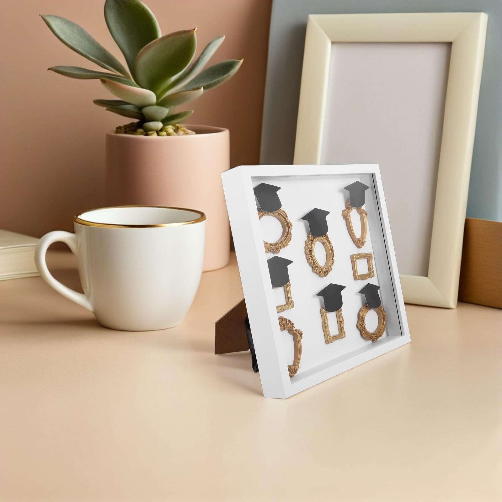 Selbstgemacht Miniatur Schattenbox mit 8 Rahmen und 6 Hüten, Weiß