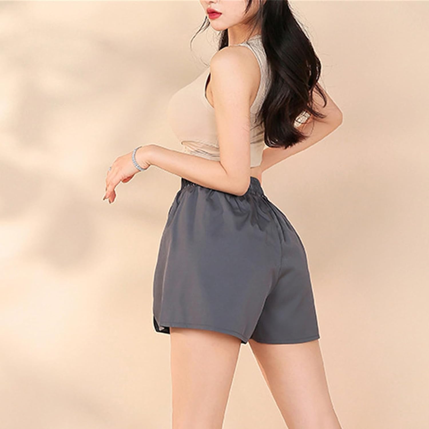 High Elasticity Seamless Knitted Yoga Pants Sports Running High Waist Hip Lifting Peach Fitness Shorts for Women