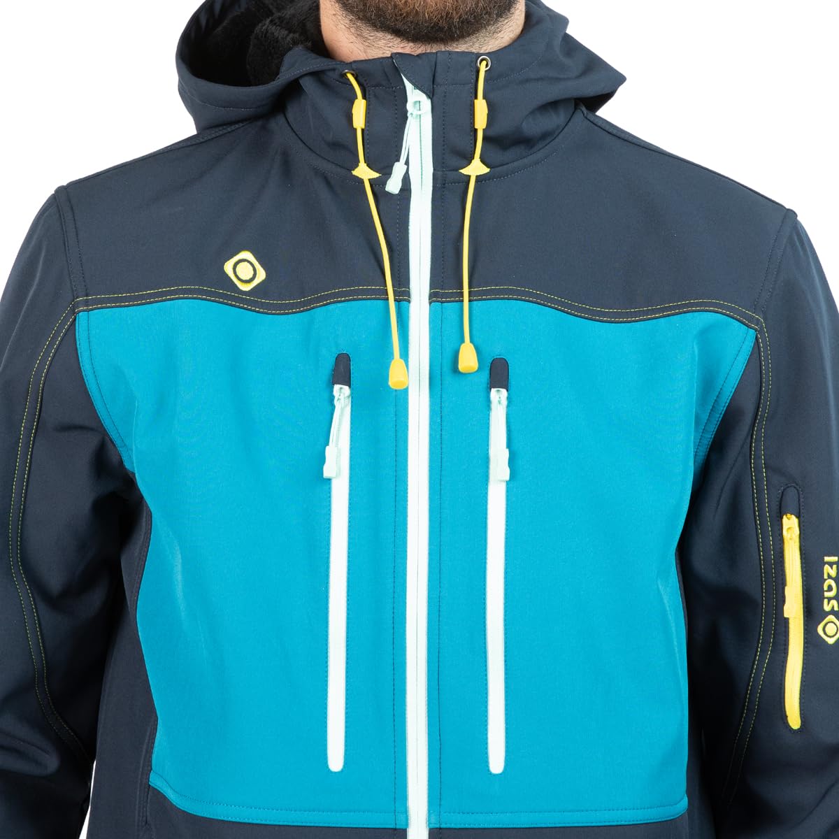 Izas Konka Chaqueta Soft Shell AWPS de Hombre Térmica, Elástica, Cortavientos y Resistente al Agua. Capucha y Bajo Ajustables. Bolsillos con Cremallera. Interior de Pelo