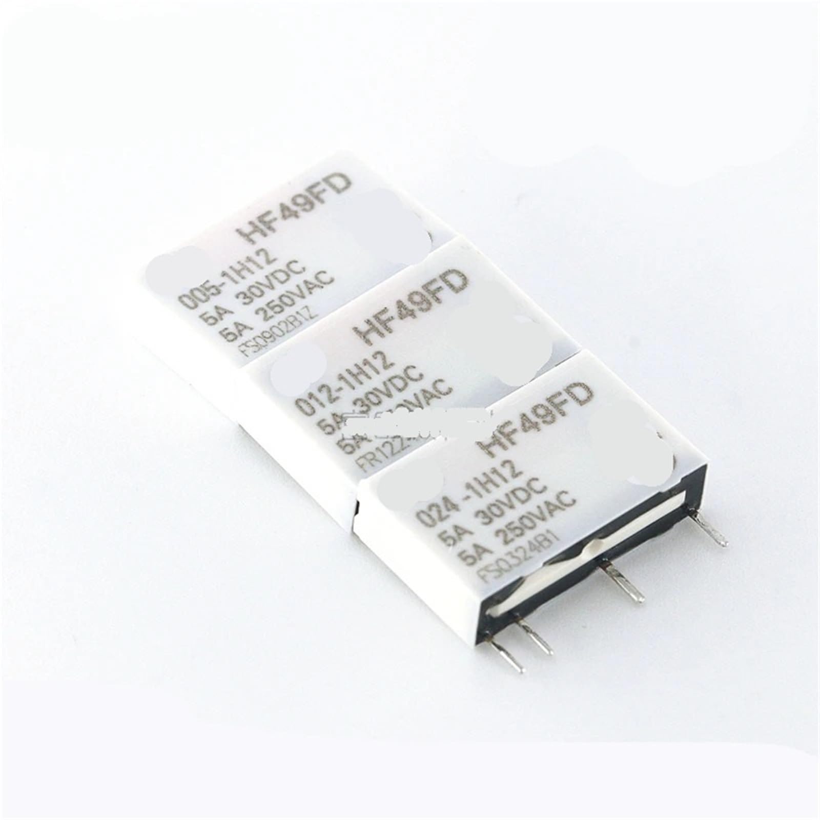 Relais HF49FD-012-1H12 haute performance 5A à commutation stable 4 broches - 2