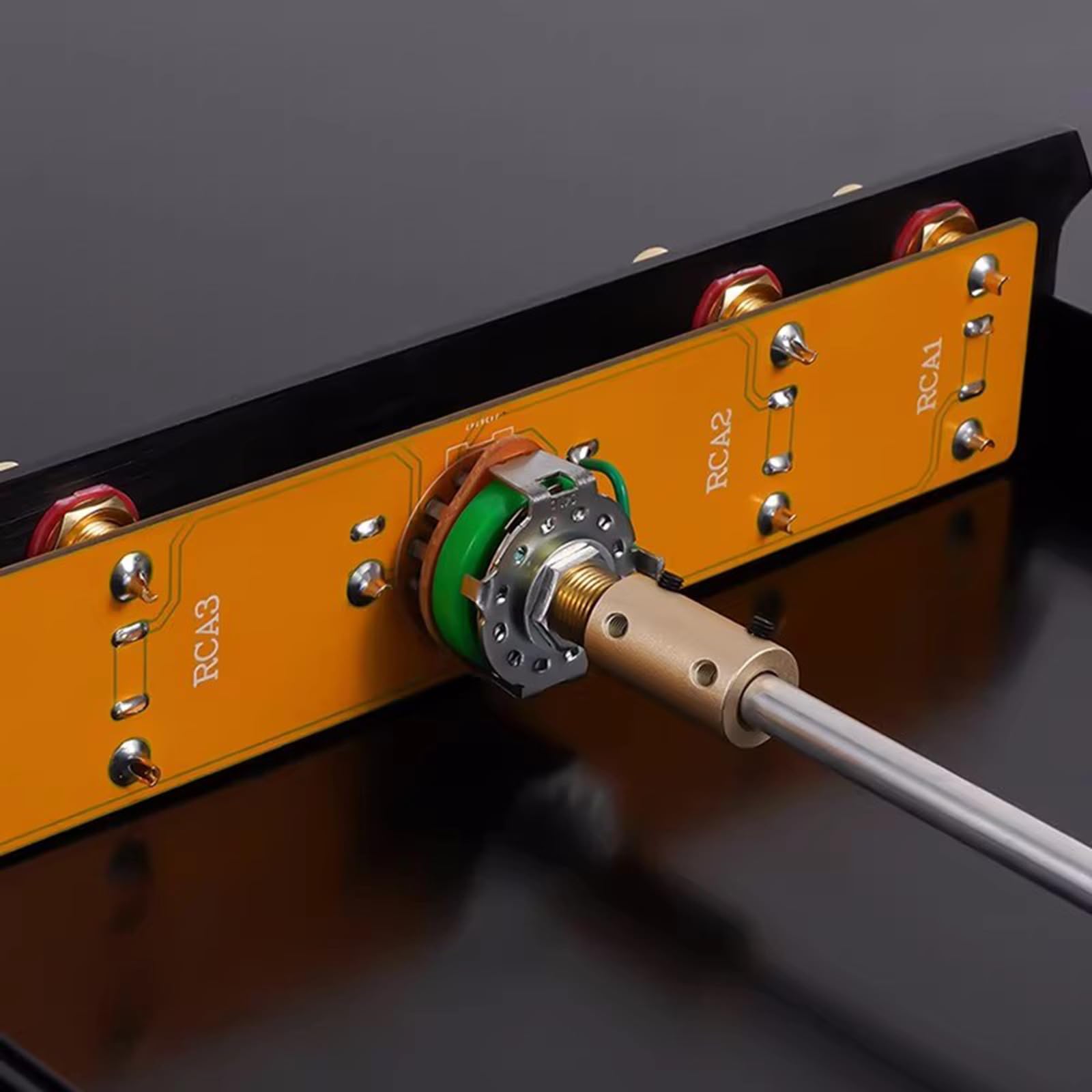 Commutatore Audio 4 in 1 Uscita, Scatola di Commutazione del Segnale Sorgente Audio Stereo, Scatola di Divisione Audio Passiva Manuale, Selettore Hi-Fi Lossless