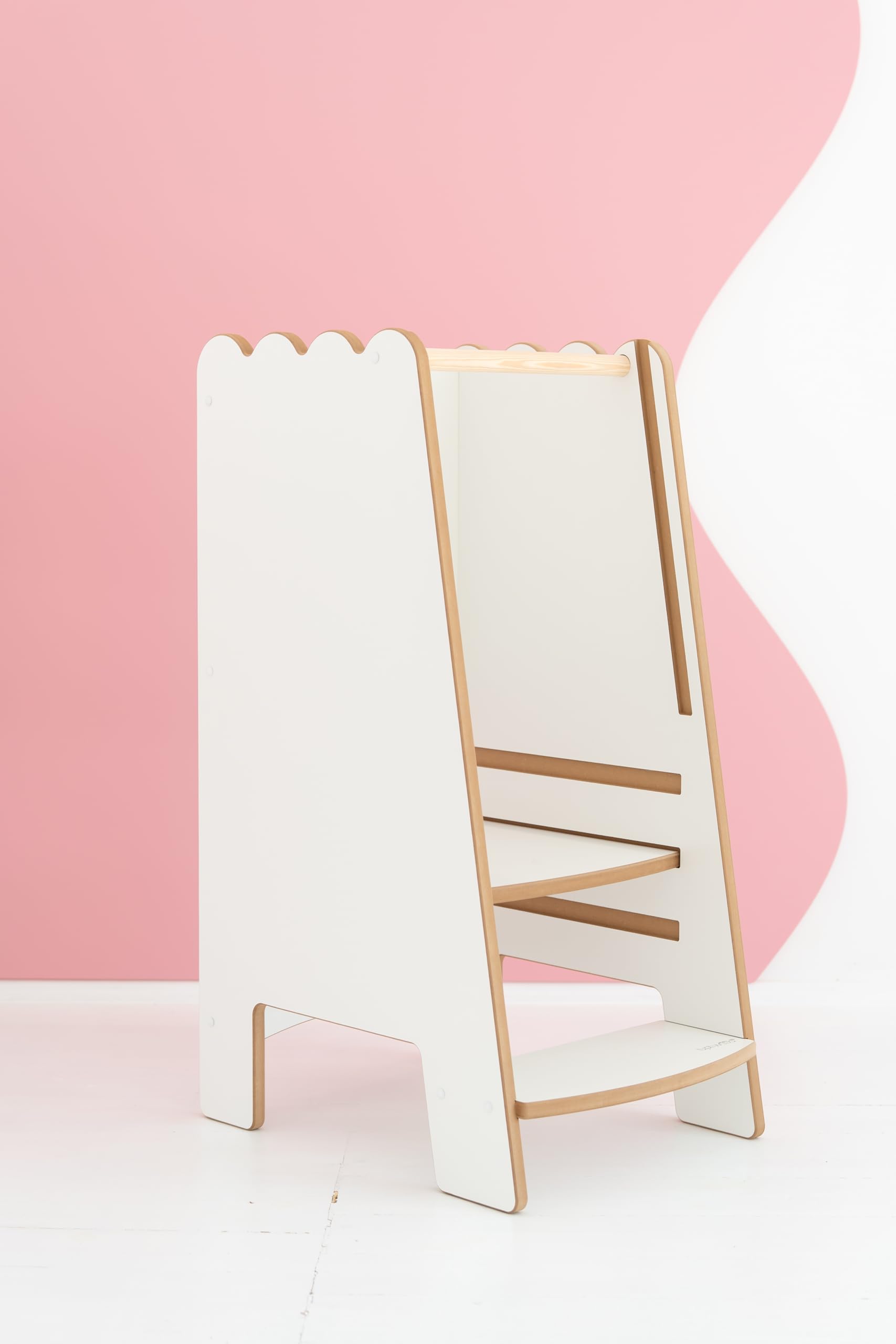 Bubble nie Lernturm mit Rüschen für Kinder – Montessori Kitchen Helper, sicherer Küchenturm, stabil & höhenverstellbar, Holz, ab 1 Jahr