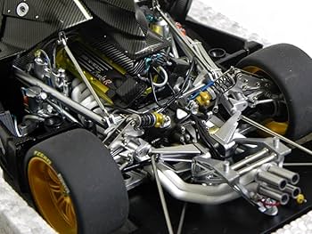 オートアート1/18　パガーニ ゾンダ R 1/18 AUTOart Pagani Zonda R White w/Italian Stripes Diecast