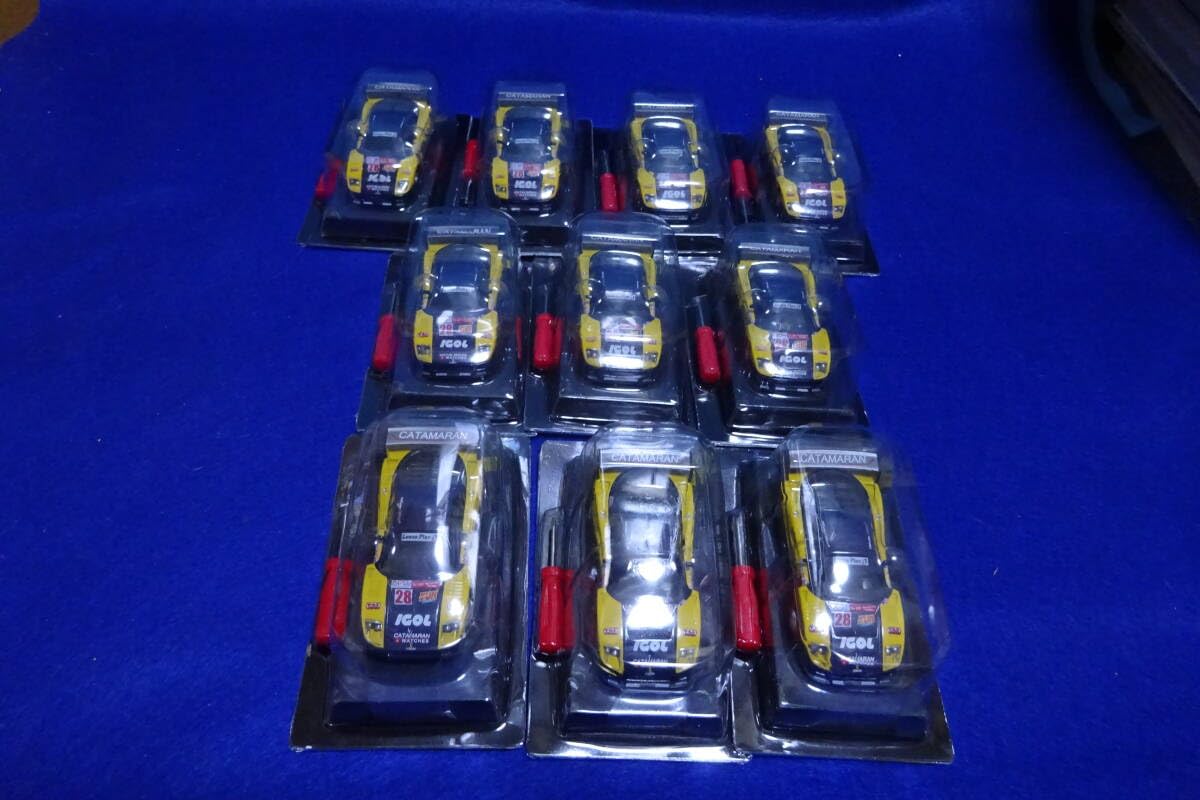 Amazon.co.jp: 1/64 フェラーリ F40 GTE レーシング ＃27 10 