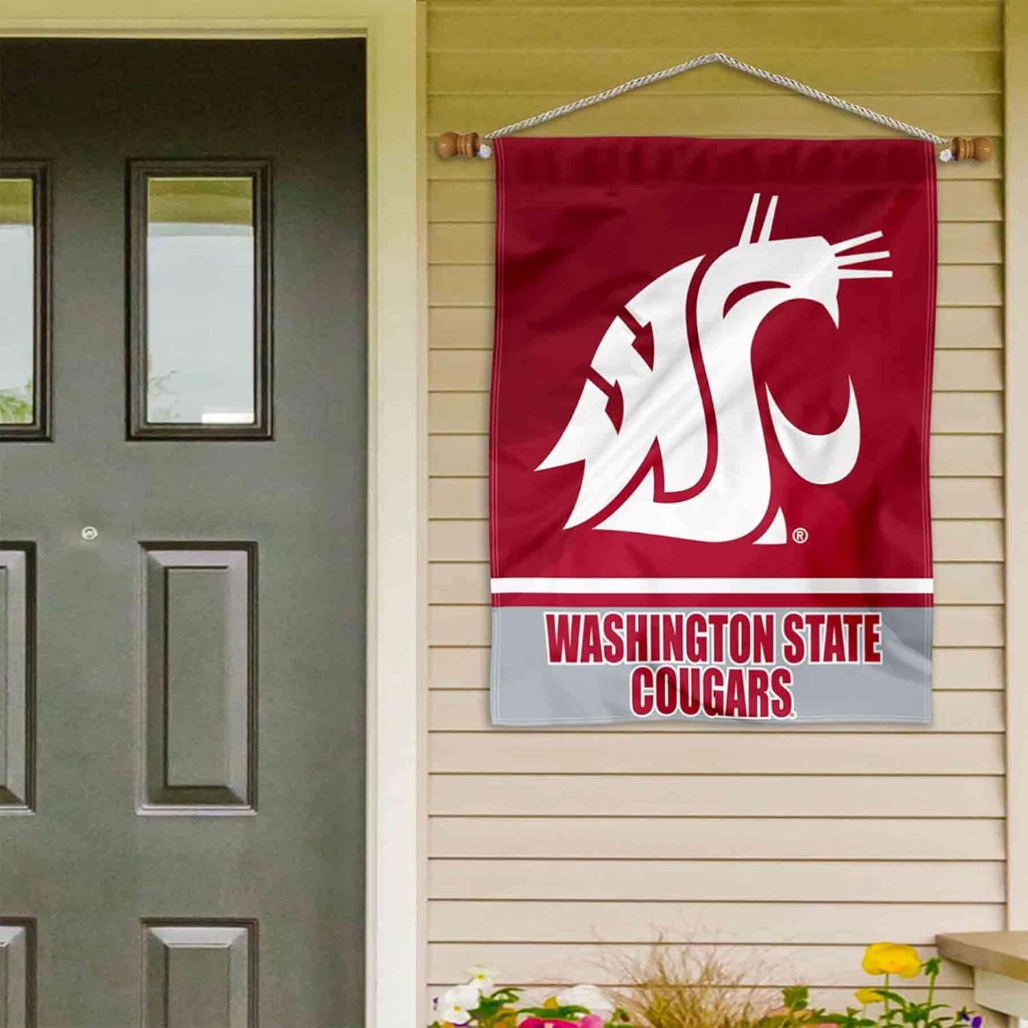Washington State Cougars Banner with Hanging Pole