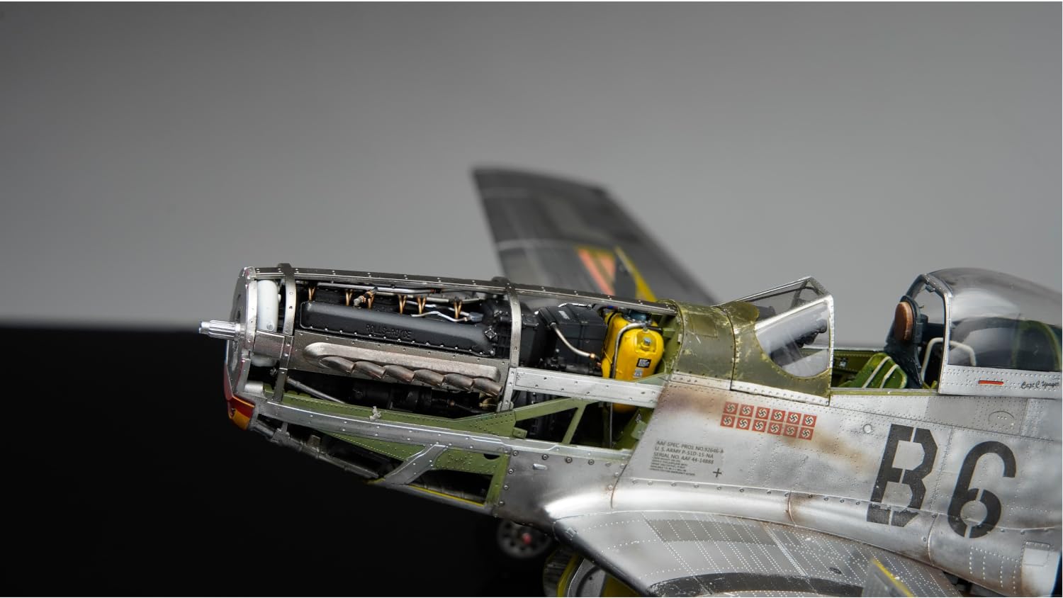 Amazon | ボーダーモデル 1/35 ノースアメリカン P-51D ムスタング
