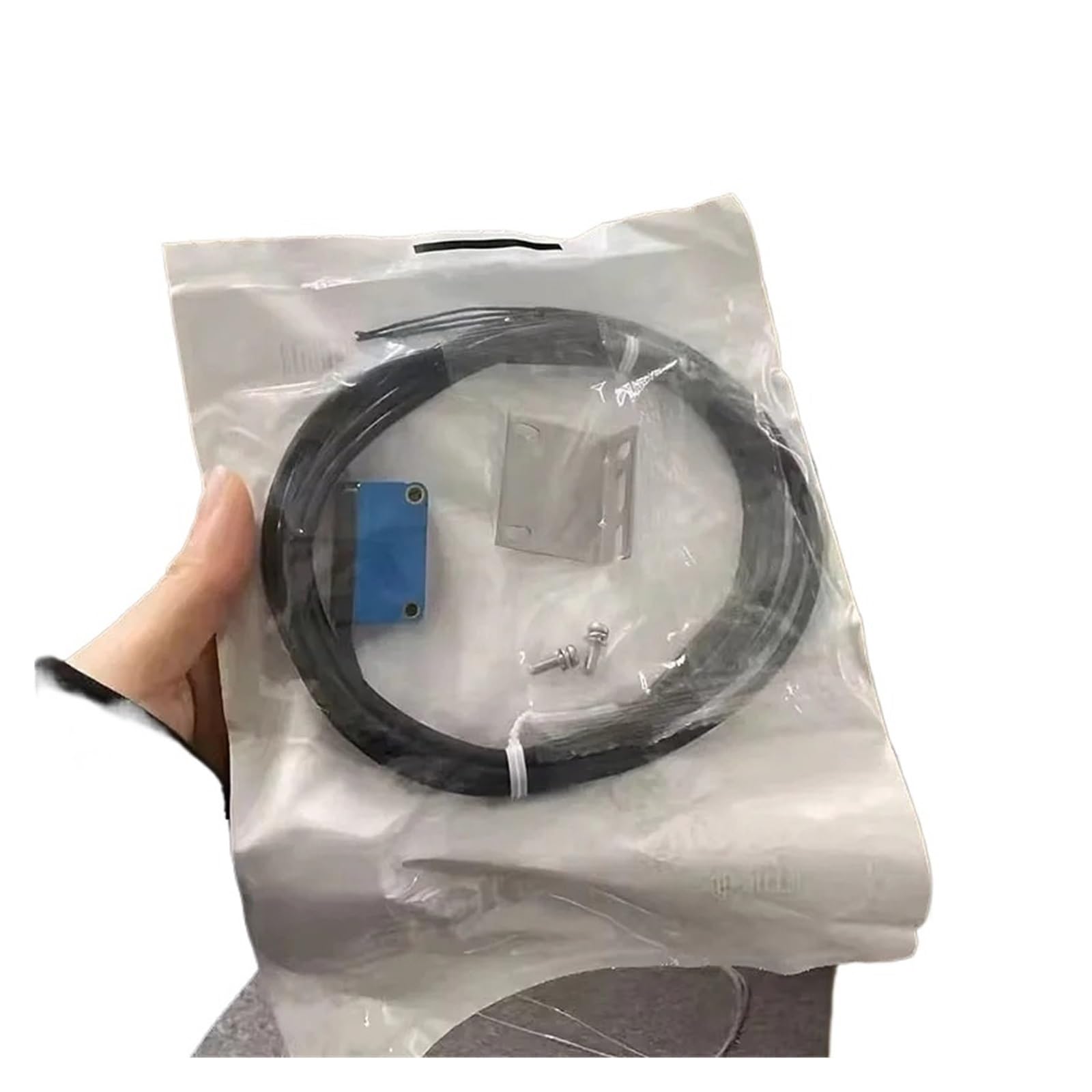 YMUGUEGH GL6-N1111 GL6-N1112 GL6-P1111 GL6-P1112 GL6-N1211 GL6-P1211 photoelectric switch(GL6-P1111)