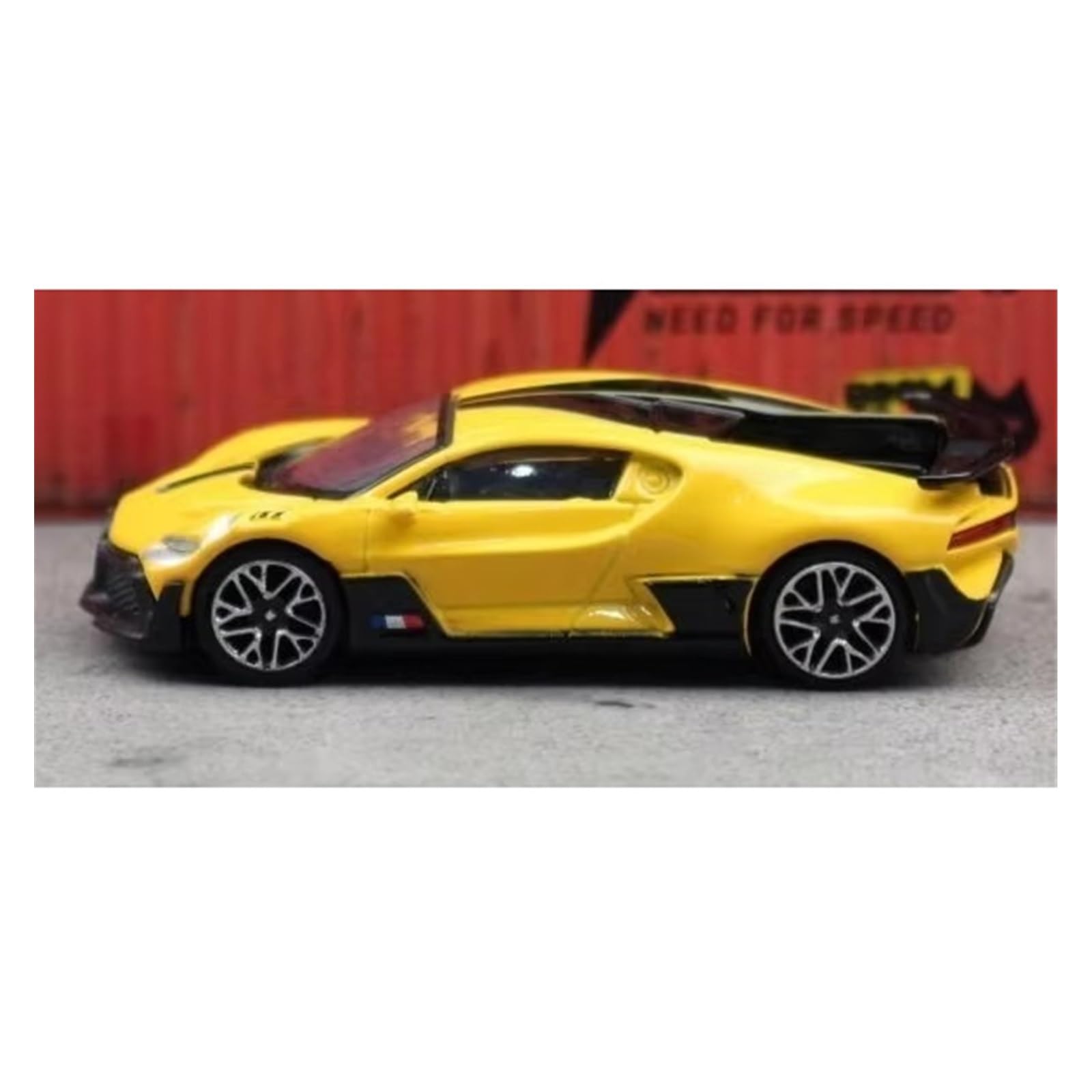 1/64 Per Divo Chiron Modello Di Auto Giocattolo Ruote Libere Pressofuso In Lega Collezione Regalo(Yellow,No box)