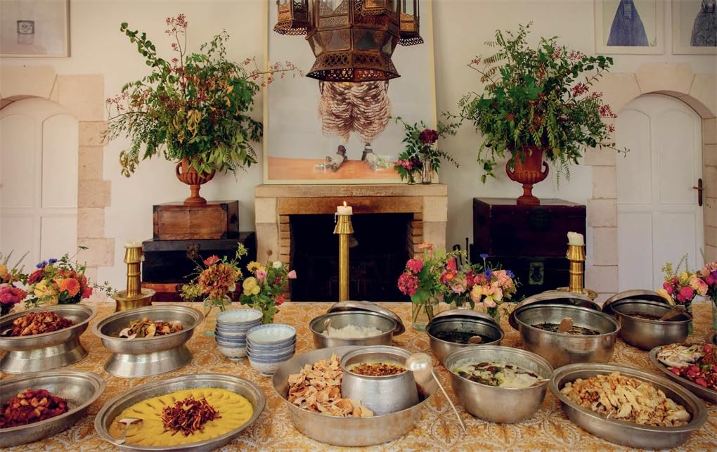 Beit Trad: Recipes, stories & the art of Lebanese hospitality /anglais