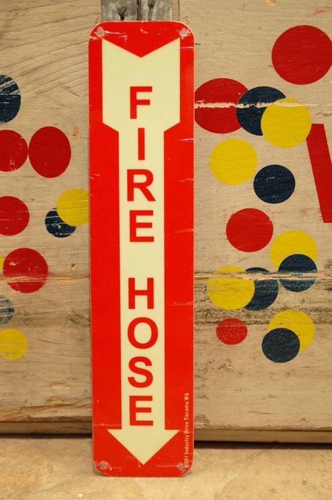 世田谷ベース 消火栓 看板 世田谷ベース 消火栓 看板