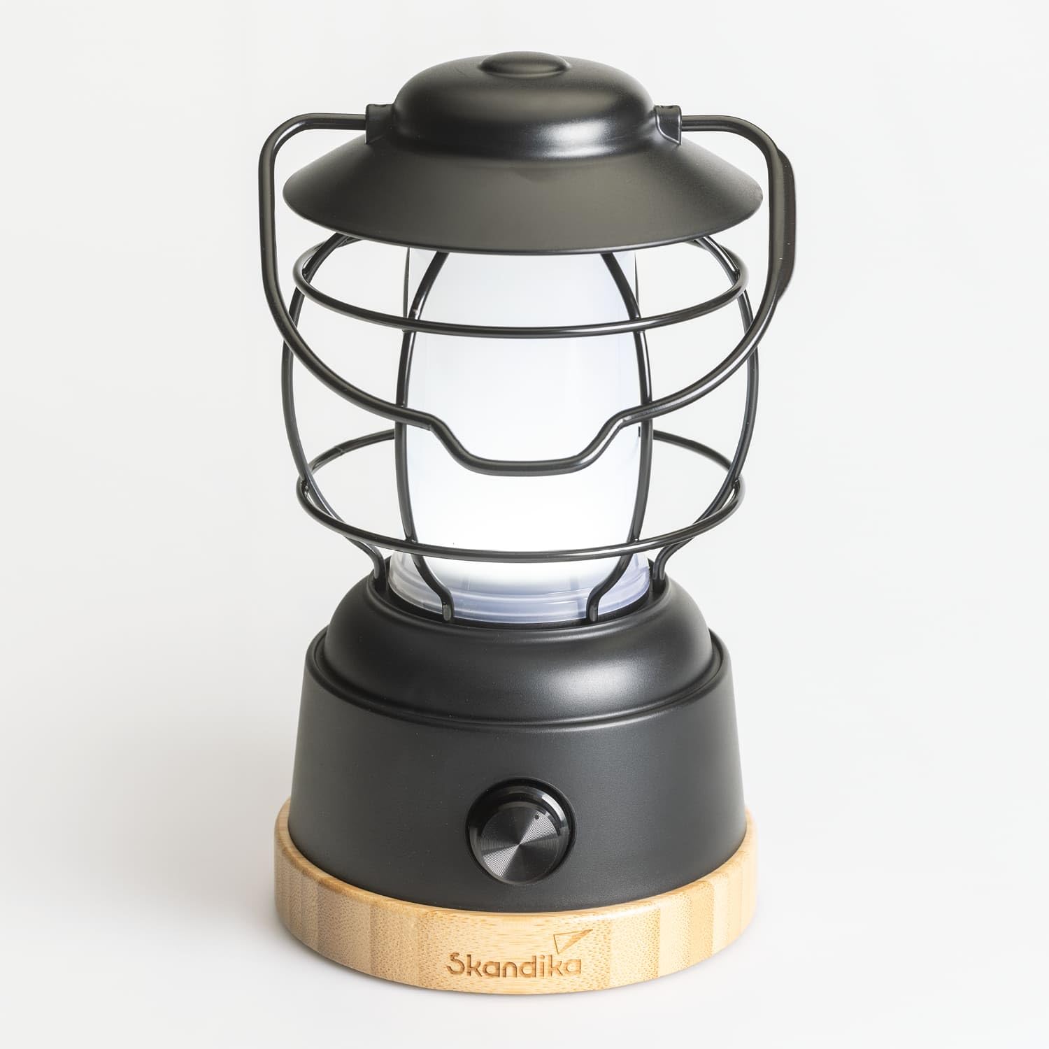 Skandika Lámpara LED Kiruna Jord | lámpara retro de camping para exteriores con power bank, regulable sin escalonamiento, sin cable, recargable, USB, estructura de acero, 200h de autonomía