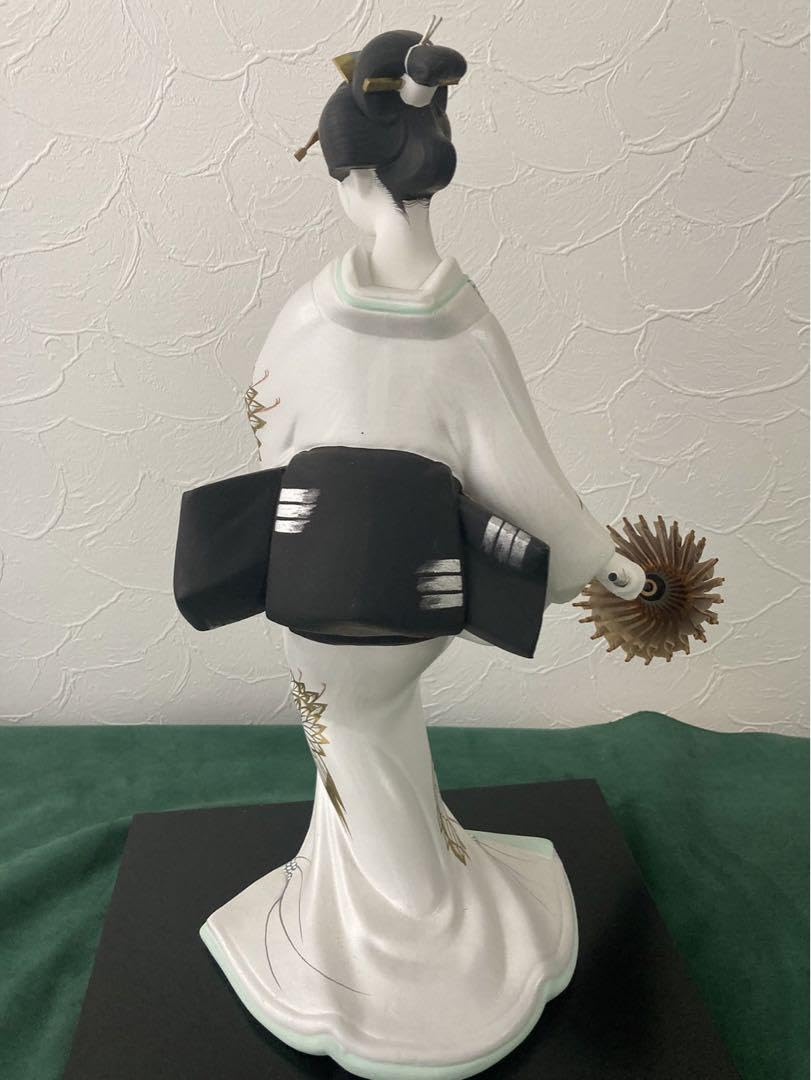 Amazon | 博多人形 源蔵作 新雪 傘 着物 人形高さ 37.4cm ガラスケース
