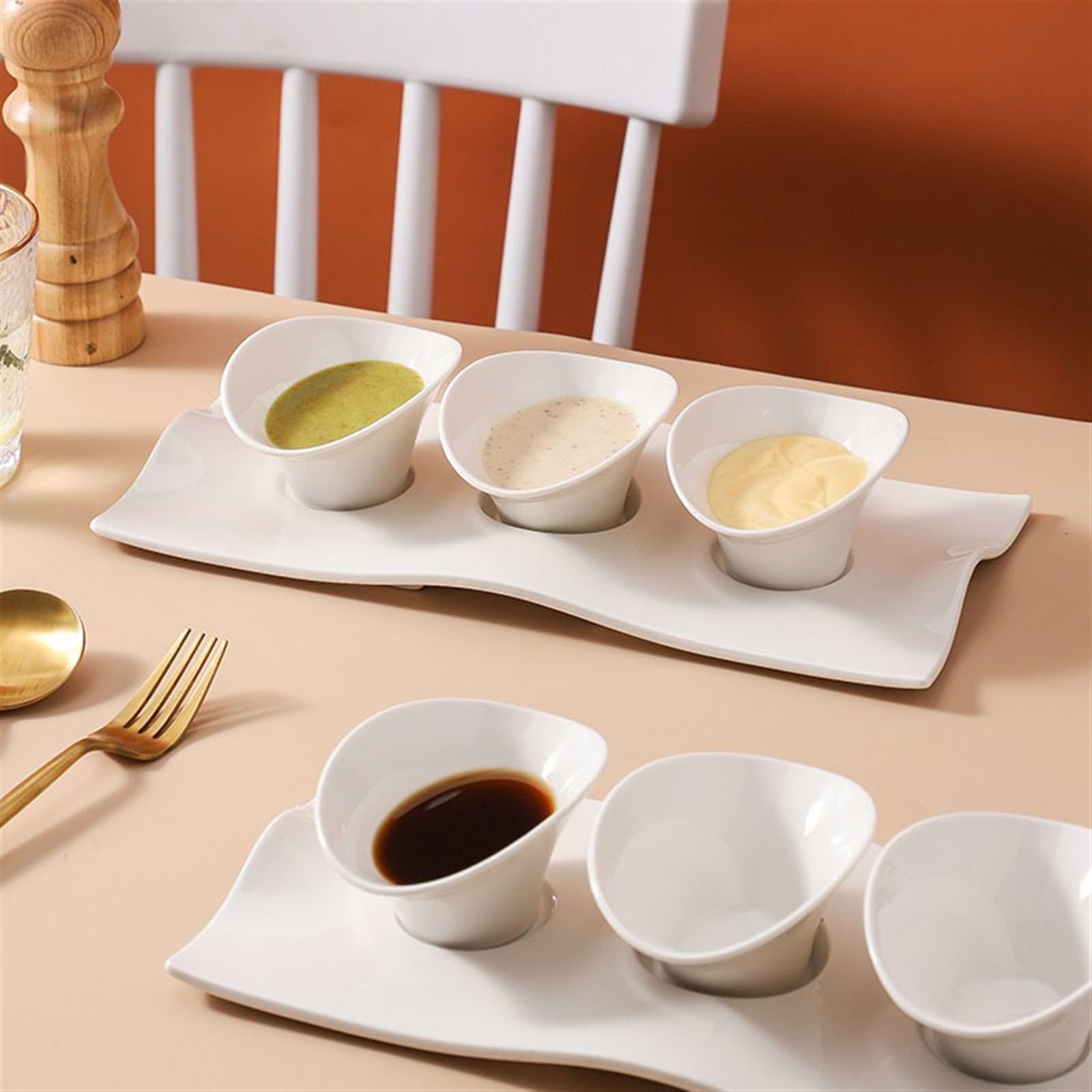 Ciotoline da Snack Piatto for condimenti in porcellana bianca Piatto for condimenti for insalata in ceramica for uso domestico Piatto for snack a tre scomparti for stoviglie creative Piatti Snack Cera