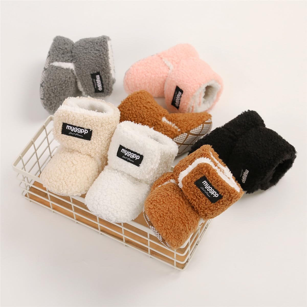 Ohwawadi Baby Boys Girls Cozy Fleece Booties Slippers Winter Infant Newborn Crib Sock Shoes Warm Baby Footwear First Walkers