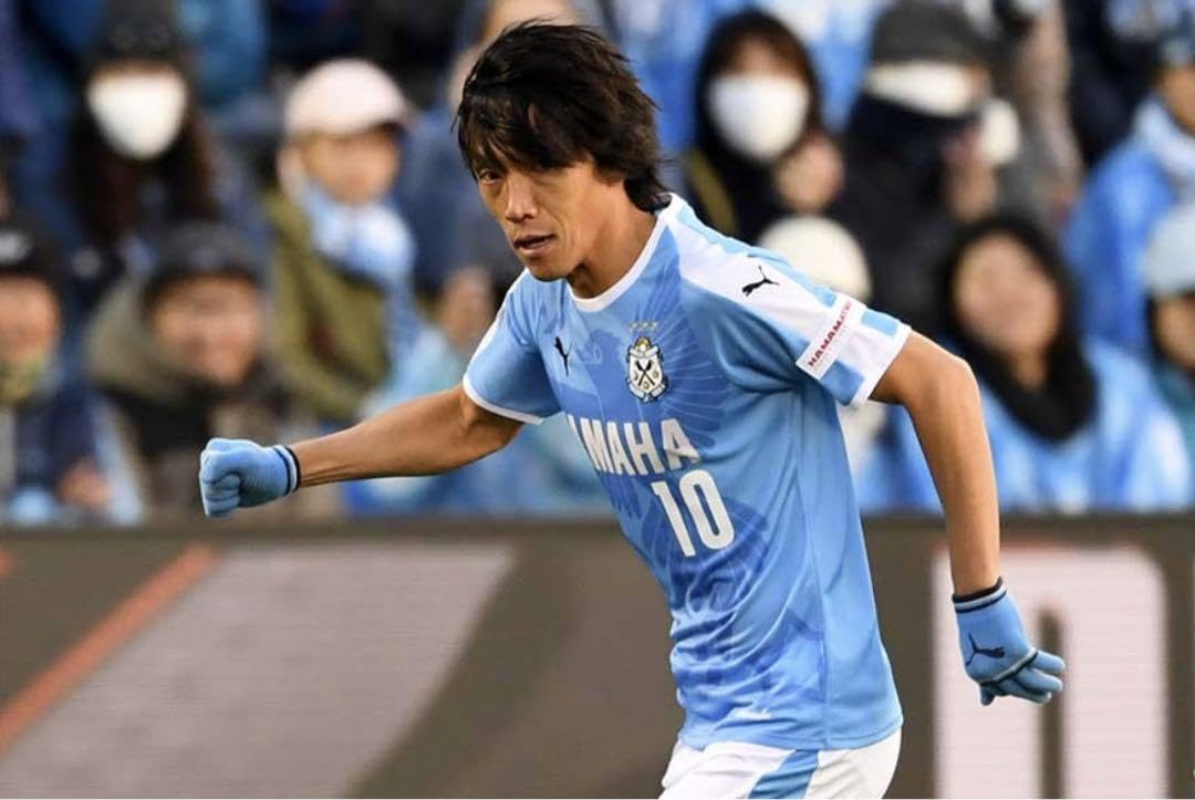 中村俊輔選手 ジュビロ磐田 直筆サイン入りユニフォーム | WCCFmarinos  