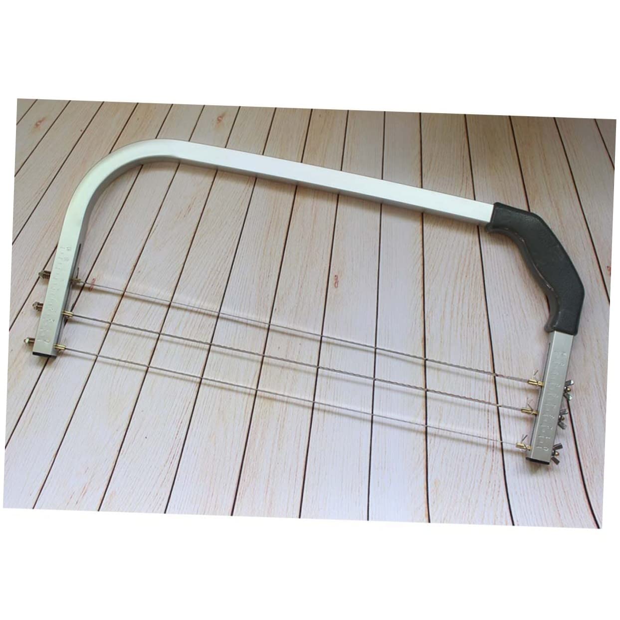 MAGICLULU Coupe-gâteau à 3 Lames Niveleur de Gâteau en Alliage D'aluminium Anti-dérapant pour Pâtisserie Amateur et Professionnel