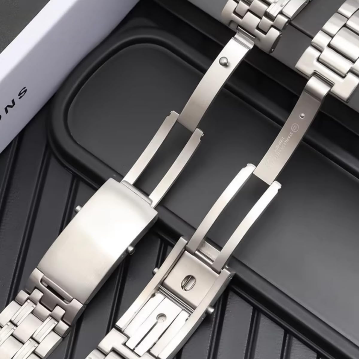 Bransoleta Stal Nierdzewna Zakrzywiona, Pasek Metalowy Zapięcie Frezowane 20mm 22mm, Masywny Zamiennik dla Omega Seamaster-C 22mm
