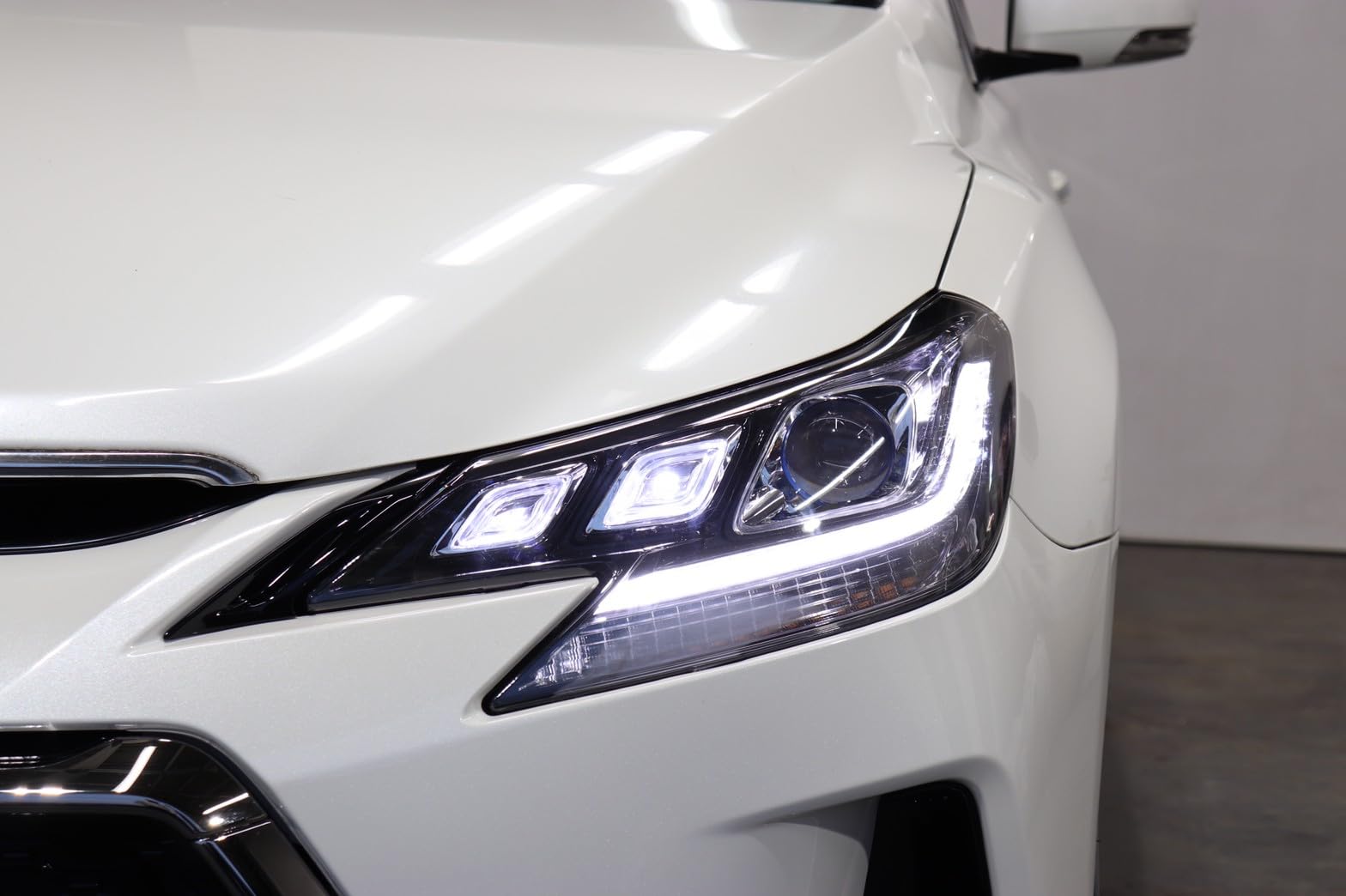 Amazon | GRX130 マークX 後期ルック3眼ヘッドライト 赤眼 レッドアイ