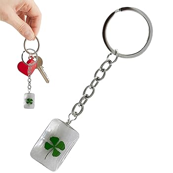 natsuさまオーダー＊白蛇御守り＊五つ葉のクローバー❷キーホルダー natsuさまオーダー＊白蛇御守り＊五つ葉のクローバー➁