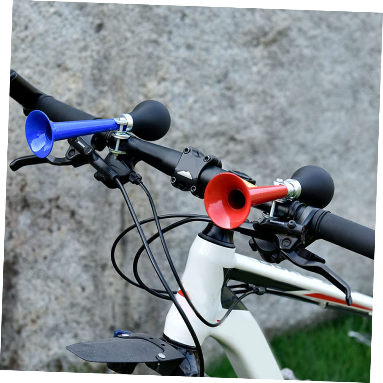 WOONEKY Lot De 4 Sonnettes De Vélo Multifonctions pour Adultes Portables Accessoires De Guidon 3 Pièces X 4