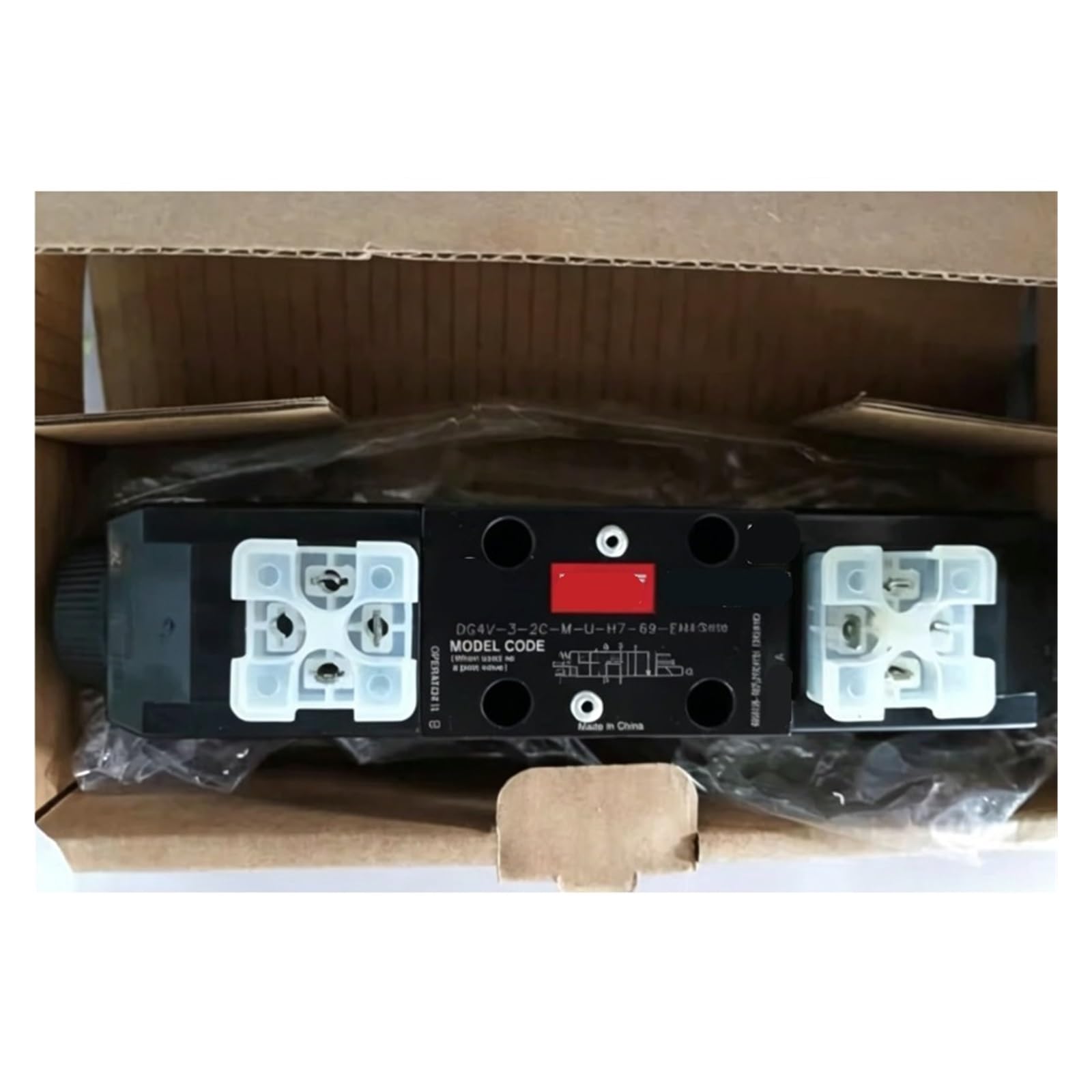 TPKMVGAP 1pcs DG4V-3-2N-M-U-H7-69-EN124 DG4V-3-0C-M-U-H7-69-EN124 DG4V-3-7C-M-U-H7-69-EN124 Solenoid Directional Control Valve(0C-M-U-H7-69-EN124)