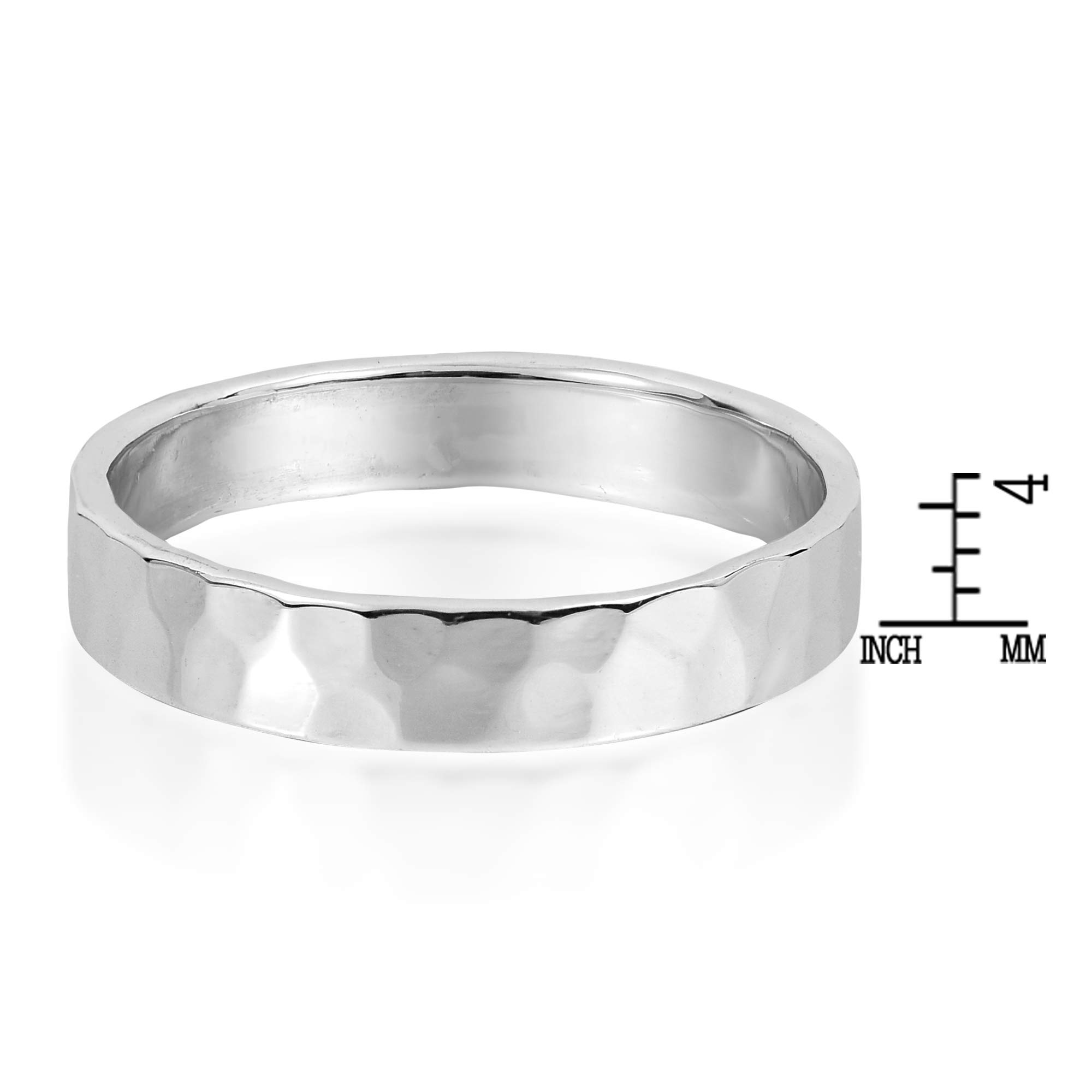 AeraVida Anillo de plata de ley con textura de marcas de martillo hecho a mano | Anillo de banda elegante para mujer | Regalo adorable para hija | Regalo de joyería de aniversario