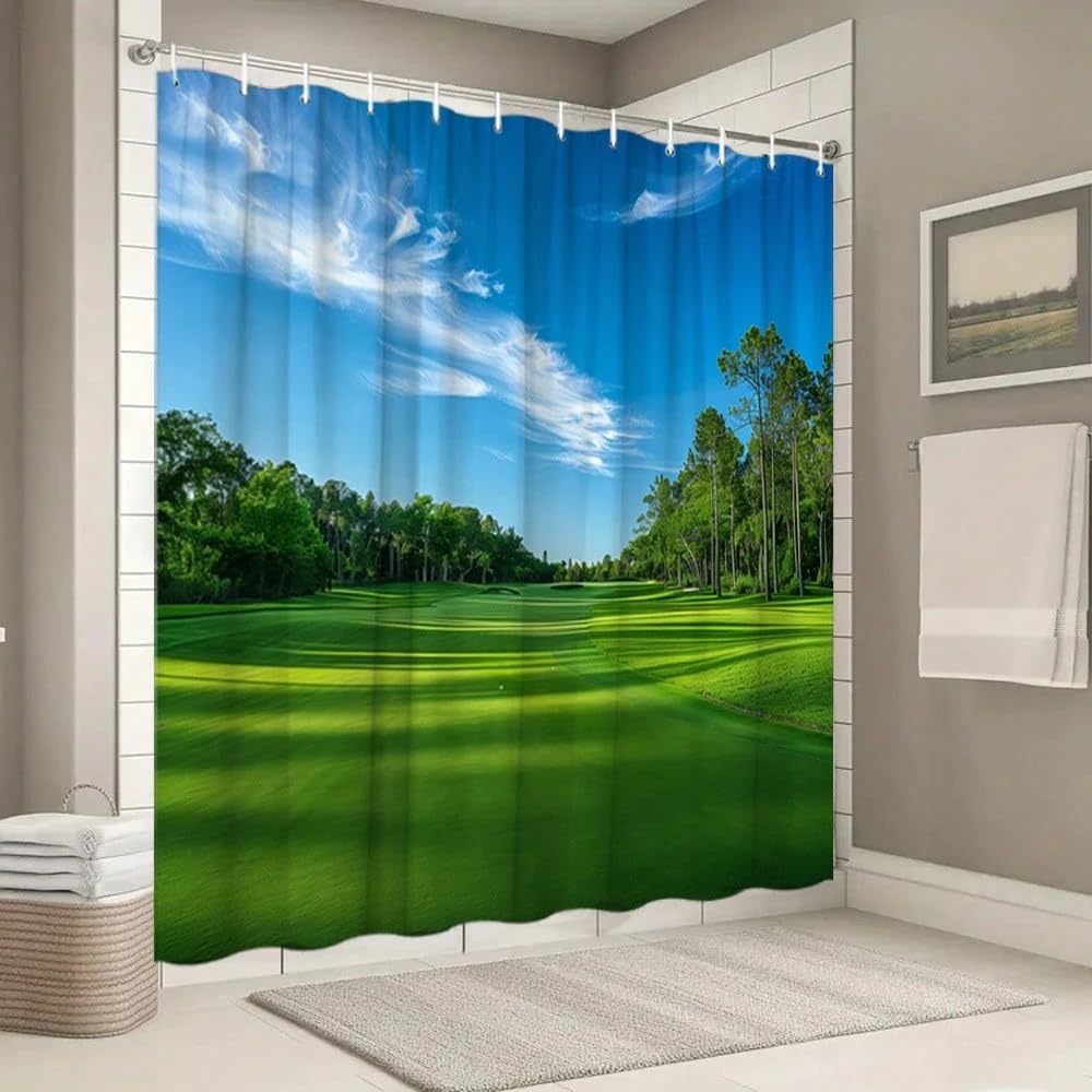 Duschvorhang mit Golfmotiv, Blauer Himmel mit weißen Wolken und EIN lebendiges grünes Golfplatzdesign, für Moderne Badezimmer (240 x 199 cm / 94 x 87 Zoll (B x H))