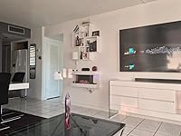 Review Image by Streamerboy Streamerboy