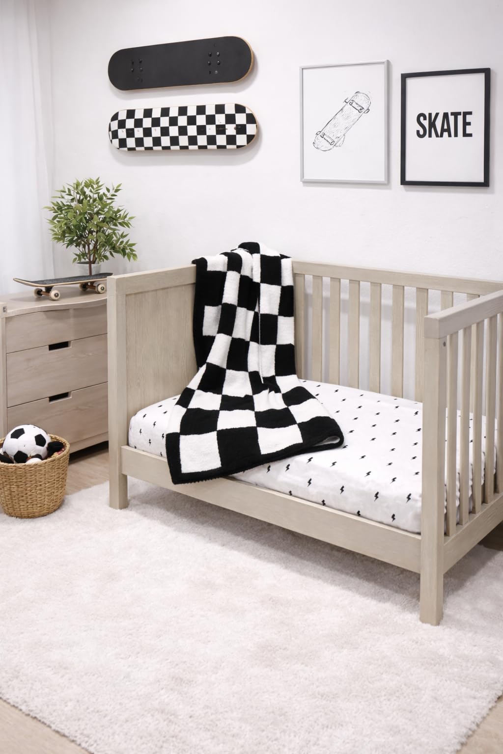 Manta de bebé a cuadros de 28 x 40 pulgadas con parche de cuero, manta de punto suave para cuna o cochecito, manta de recepción/regalo esencial para niños pequeños, bebés o niños (negro/blanco)