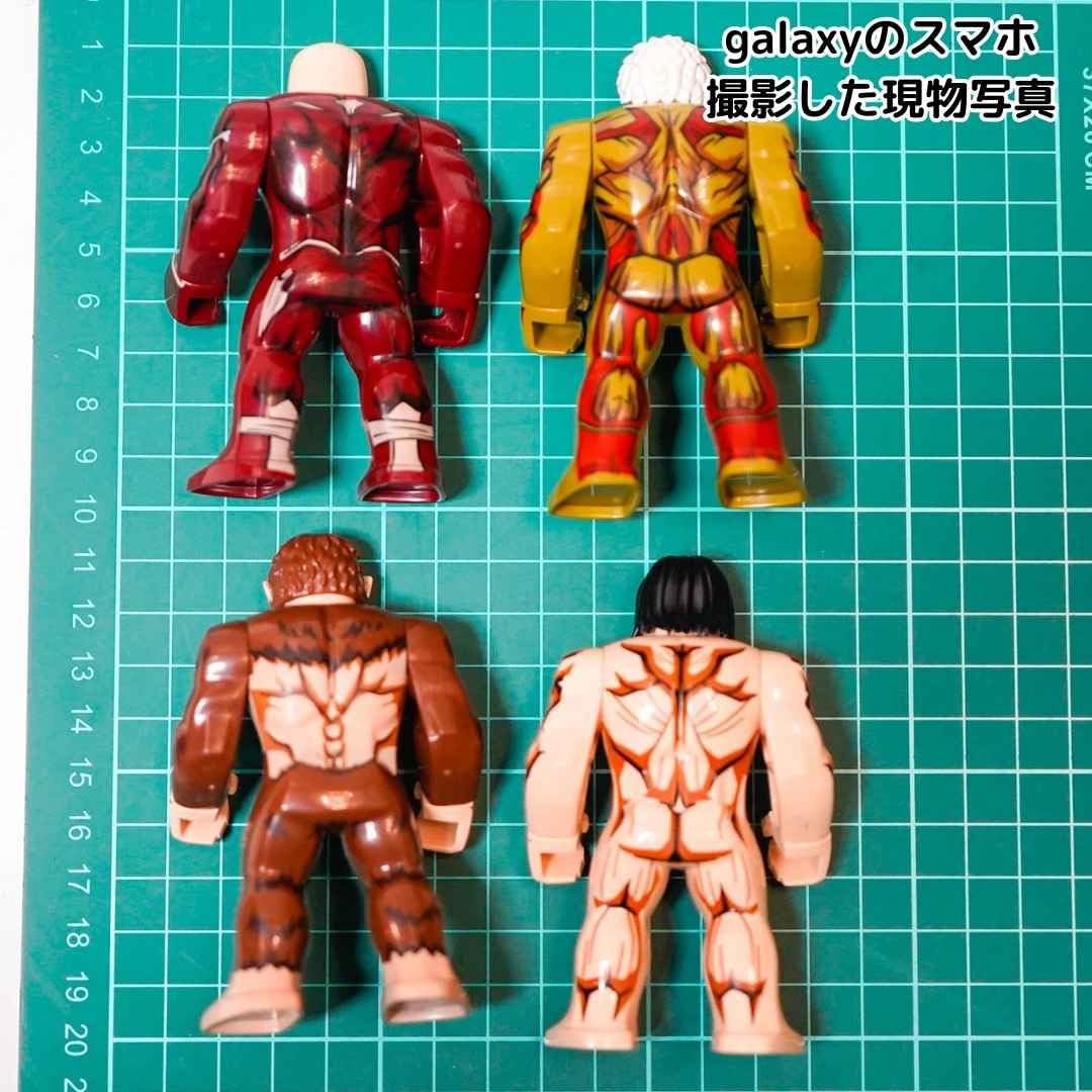 進撃の巨人　ブロックフィギュア ４体セット Amazon.co.jp: 進撃の巨人 ブロック ミニフィグ 4体セット レゴ互換